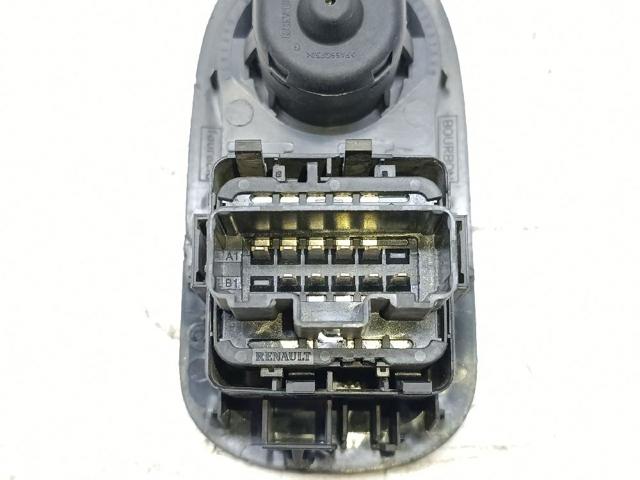RENAULT 8200476806 Interruptor de elevalunas delantera izquierda comprar Barcelona