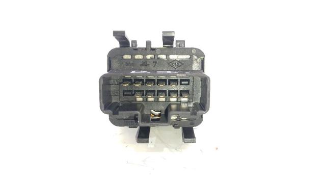 8200476806 Unidad de control de elevalunas delantera izquierda  comprar en Reus