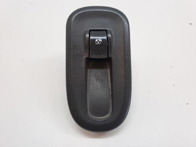 RENAULT 8200476809 Botón de encendido del motor del elevalunas delantero derecho  disponible Valladolid