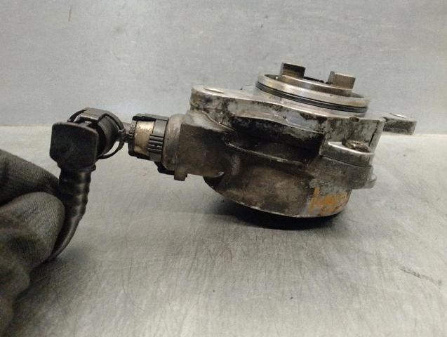 RENAULT 8200478188 Bomba de vacío  comprar en Albacete