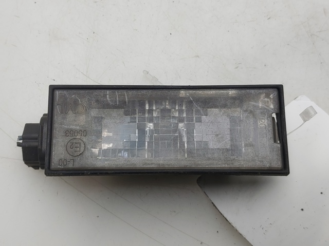 8200480127 Luz matricula  en stock Castellón