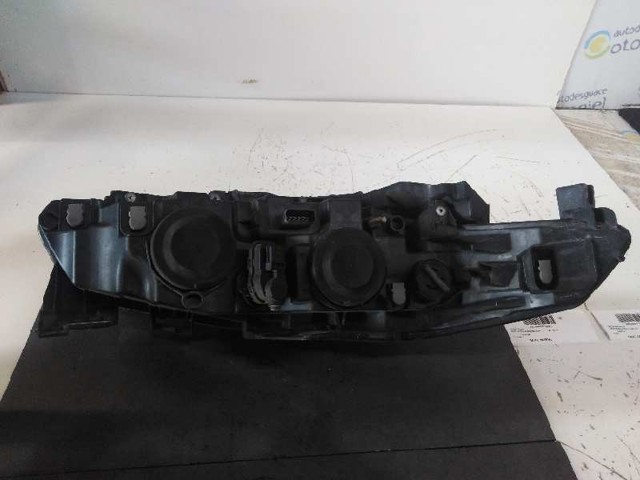 8200481196 Faro izquierdo  disponible Utrera