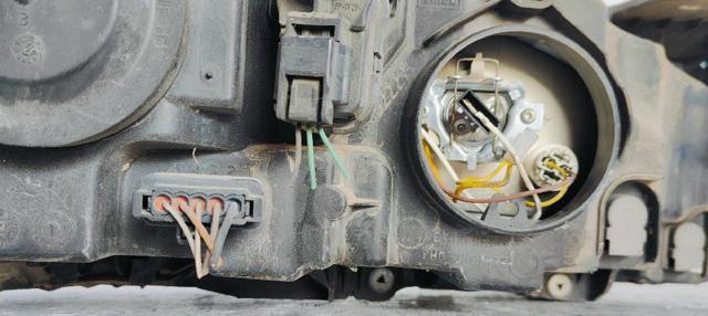 RENAULT 8200481196 Faro izquierdo  comprar en Albacete