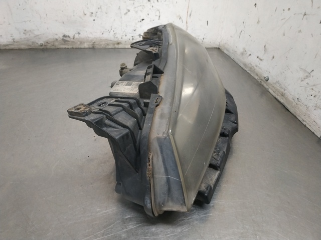 Faros delanteros 8200481196 RENAULT