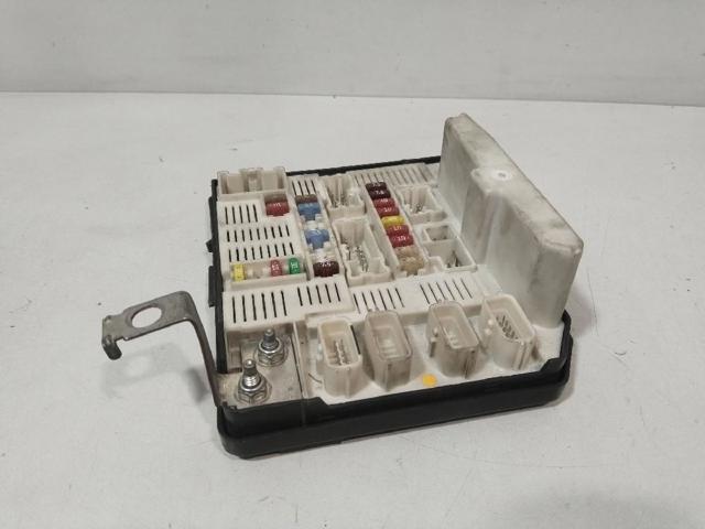 RENAULT 8200481866 Caja de fusibles  en stock Valencia