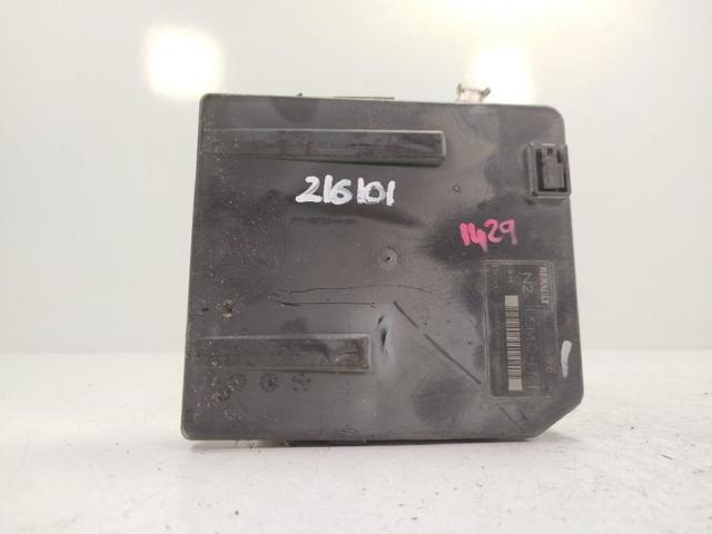 8200481866 Caja de fusibles  disponible Utrera