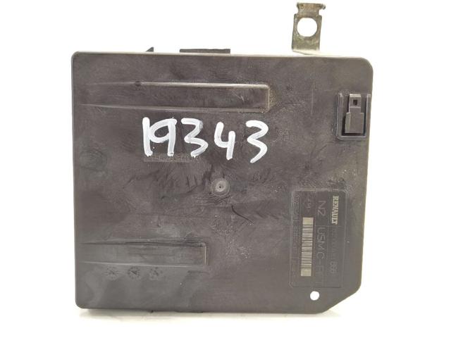 RENAULT 8200481866J Caja de fusibles  en stock Salamanca