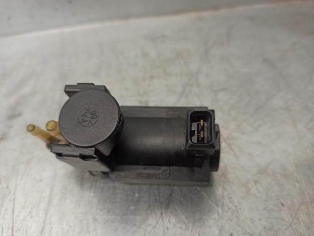 8200486264 Válvula solenoide de control de presión de sobrealimentación  disponible Burgos