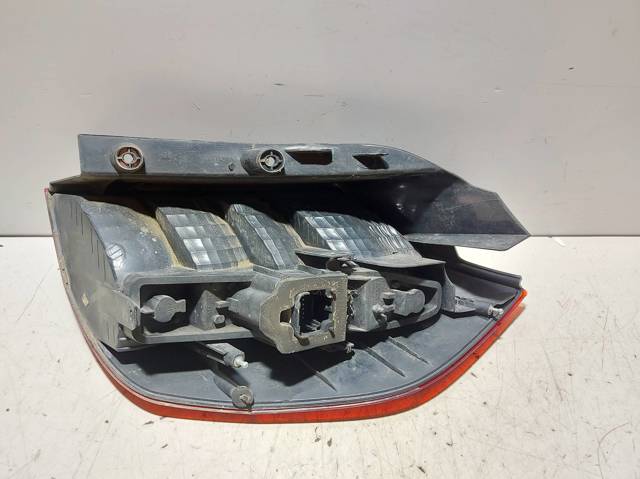 RENAULT 8200493374 Piloto trasero izquierdo  en stock Terrassa
