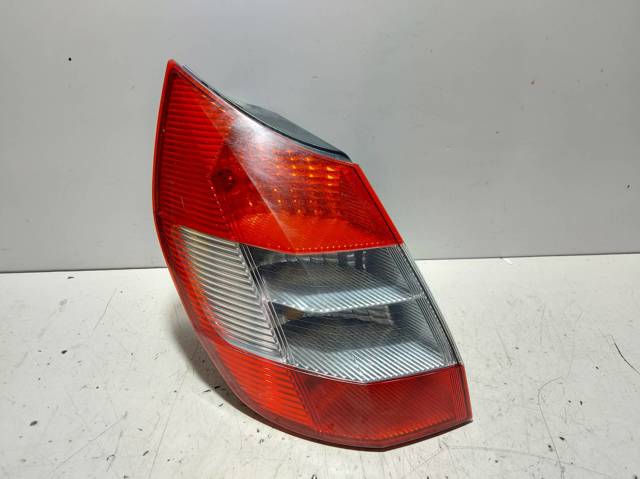 8200493374 RENAULT Piloto trasero izquierdo  en stock Huelva