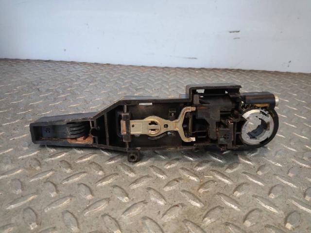 MERCEDES 8200497521 Soporte de manija exterior de puerta delantera izquierda  en stock Terrassa