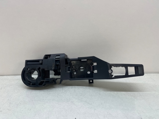 RENAULT 8200497521 Soporte de manija exterior de puerta delantera izquierda  en stock Salamanca