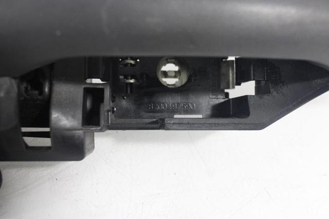 8200497590 Soporte de manija exterior de puerta delantera derecha  disponible Burgos