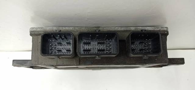 RENAULT 8200498185 Módulo de control de inyección de combustible (ECU)  en stock Terrassa