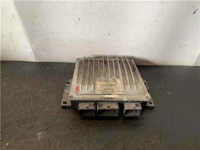 8200498185 RENAULT Módulo de control de inyección de combustible (ECU)  en stock Gandía