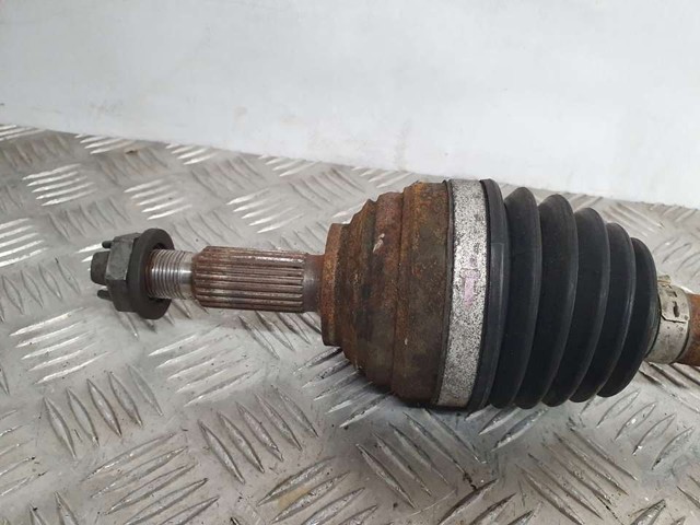 8200499586 RENAULT Semieje delantero derecho  en stock Córdoba