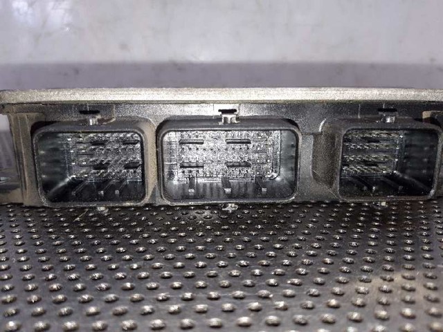RENAULT 8200513058 ECU comprar Barcelona