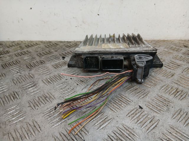8200513058 RENAULT Unidad de control del motor (ECU)  disponible Alicante