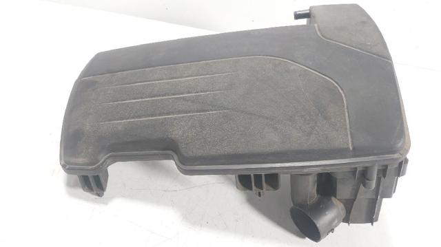 El filtro de aire 8200517765 RENAULT