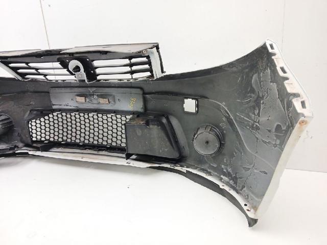 RENAULT 8200526596 Parachoques delantero  disponible Valladolid