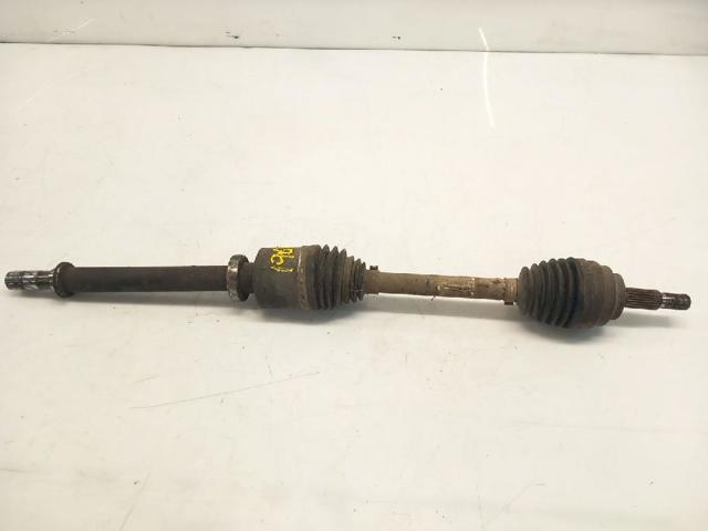 Árbol de transmisión delantero derecho 8200535800 RENAULT