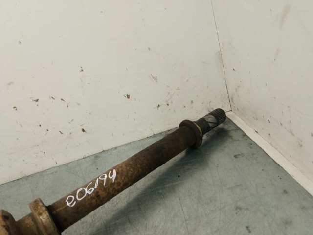 Árbol de transmisión delantero derecho 8200535802 RENAULT