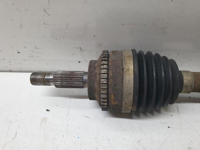 RENAULT 8200543868 Semieje delantero izquierdo  en stock Terrassa