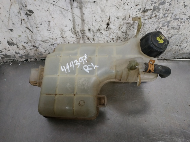 Botella de refrigeración 8200544114 Renault (RVI)