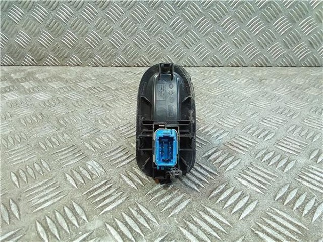 RENAULT 8200548968 Unidad de control de elevalunas delantero derecho comprar Pamplona