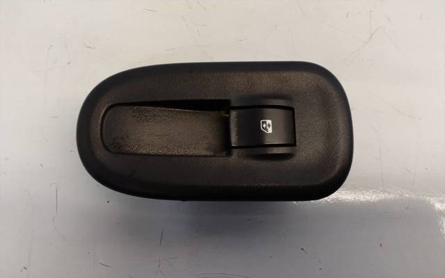 8200548968 RENAULT Unidad de control de elevalunas delantero derecho  en stock Córdoba