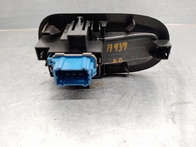 8200548968 Unidad de control de elevalunas delantero derecho  comprar en Zaragoza