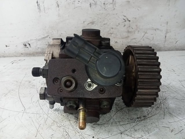 RENAULT 8200561664 Bomba de alta presión de combustible  disponible España