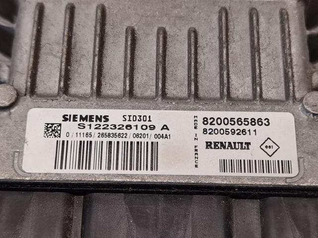 RENAULT 8200565863 Unidad de control del motor (ECU)  disponible Valladolid