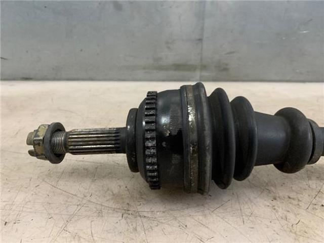 RENAULT 8200571876 Semieje delantero izquierdo  en stock Salamanca