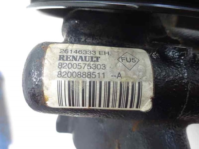 RENAULT 8200575303 Bomba de dirección  en stock Salamanca