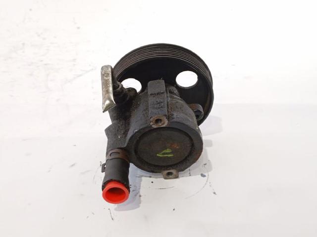 8200575303 RENAULT Bomba de dirección  en stock Gandía