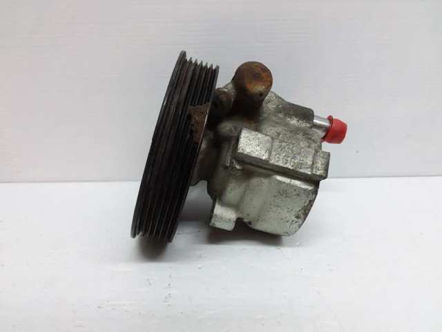 8200575303 RENAULT Bomba de dirección comprar Bilbao