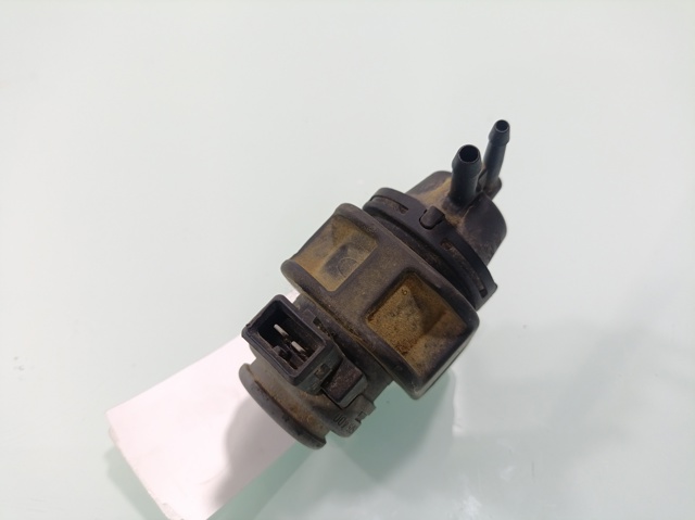 RENAULT 8200575400 Válvula solenoide de control de presión de sobrealimentación  en stock Terrassa