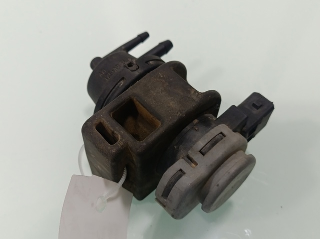 8200575400 RENAULT Válvula solenoide de control de presión de sobrealimentación  en stock Gandía