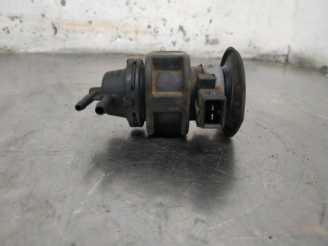 8200575400 Válvula solenoide de control de presión de sobrealimentación  disponible Burgos