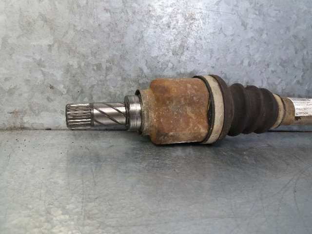 RENAULT 8200575489 Semieje delantero izquierdo  en stock Terrassa