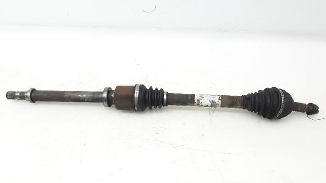 8200575490 Semieje delantero derecho  disponible Utrera
