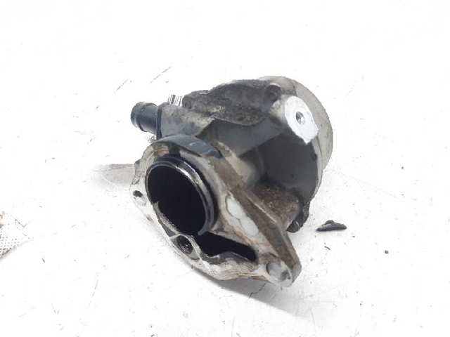 NISSAN 8200577807 Bomba de vacío comprar Tarragona