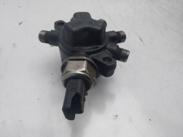 RENAULT 8200584034 Rampa de combustible  disponible Lugo