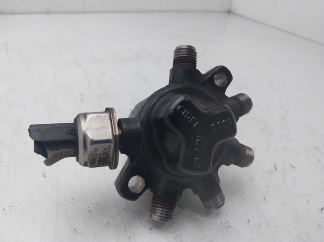 8200584034 Rampa de combustible  comprar en Reus