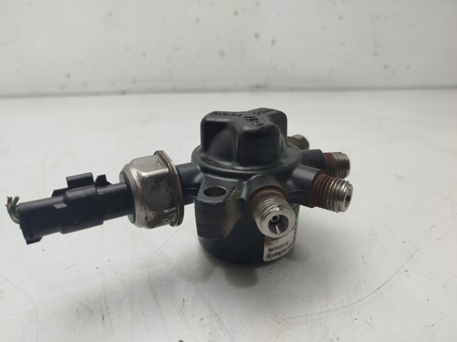 8200584034 RENAULT Rampa de combustible  comprar en Jaén