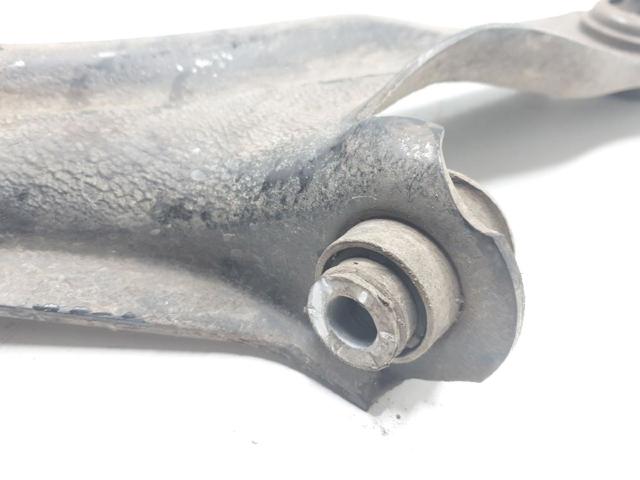 RENAULT 8200586561 Brazo inferior izquierdo de la suspensión delantera  en stock Terrassa