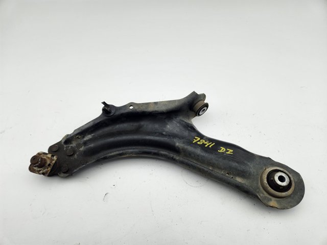 8200586561 RENAULT Brazo inferior izquierdo de la suspensión delantera  comprar en Oviedo