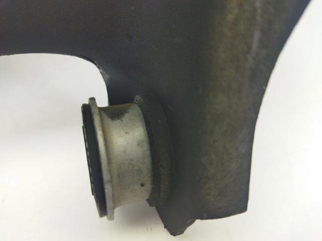 8200586561 Brazo inferior izquierdo de la suspensión delantera comprar Girona