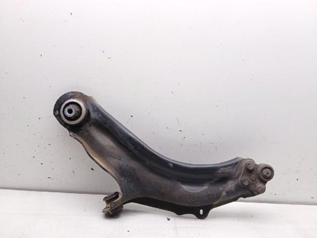 RENAULT 8200586567 Brazo inferior derecho de la suspensión delantera comprar Barcelona